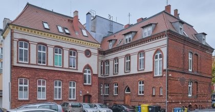Zwycięzców 12-12A, PLEBANIA-SZKOŁA-MOPR (wez) (5)